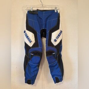 Fox | Blue and Black Gear | Size 10/26 Kids